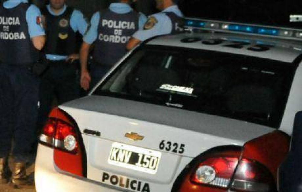 Un padre y sus dos hijos detenidos por intentar robar una boutique