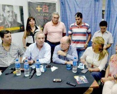 Felipe Sol� pas� por la ciudad junto a Busti