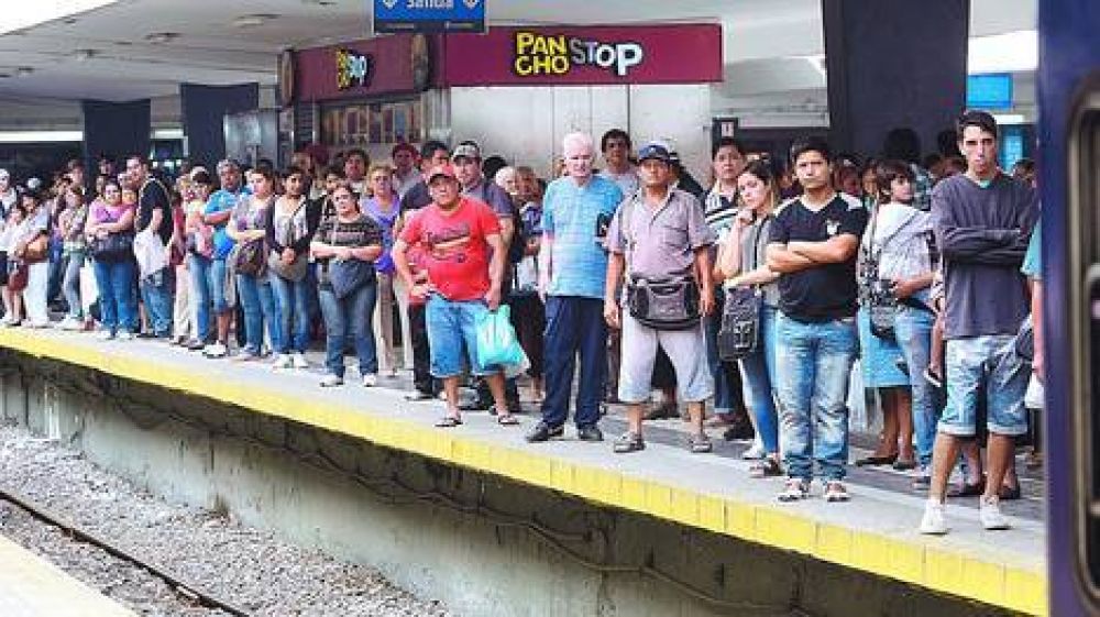 A dos a�os de la tragedia de Once, el Sarmiento a�n tiene serias fallas