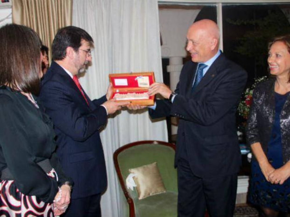 Bonfatti: "En India no quieren conquistar a las empresas, sino asociarse con ellas"