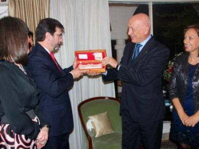 Bonfatti: "En India no quieren conquistar a las empresas, sino asociarse con ellas"