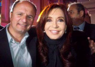 Intendente cobra casi como Cristina	