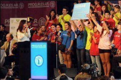 La Presidenta encabez� un acto en Varela para entregar el primer plan Progresar