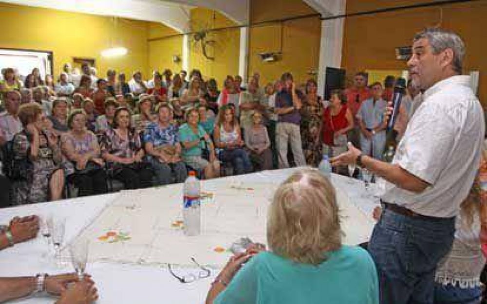 El club Villa Oyuela compartir� sus instalaciones con el centro de jubilados �Rinc�n de los Amigos�