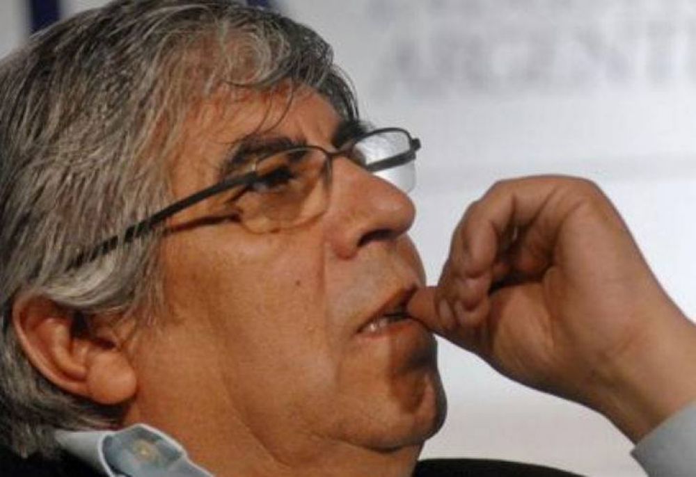 Moyano compar� la inflaci�n con el recorte de los salarios de De La R�a