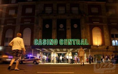 Preocupa el estado del Casino Central: “Se cae a pedazos”