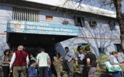 El Colegio San Antonio de Padua fue dado de baja pero sigue matriculando alumnos