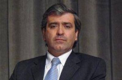 Cano: �No es para festejar que el 16% de los j�venes tucumanos necesite de un subsidio�