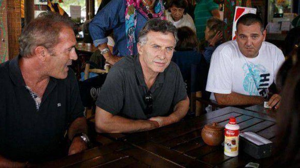 Macri: "La tercera v�a es una forma distinta de hacer pol�tica"
