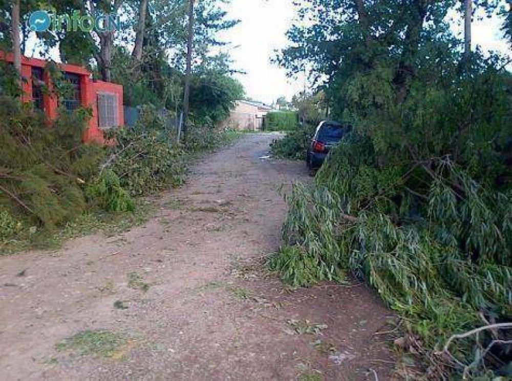 Lento trabajo de limpieza en los barrios