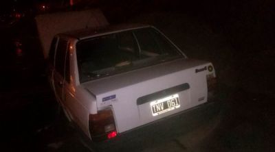 Result� herido tras caer con su auto en el canal Maldonado