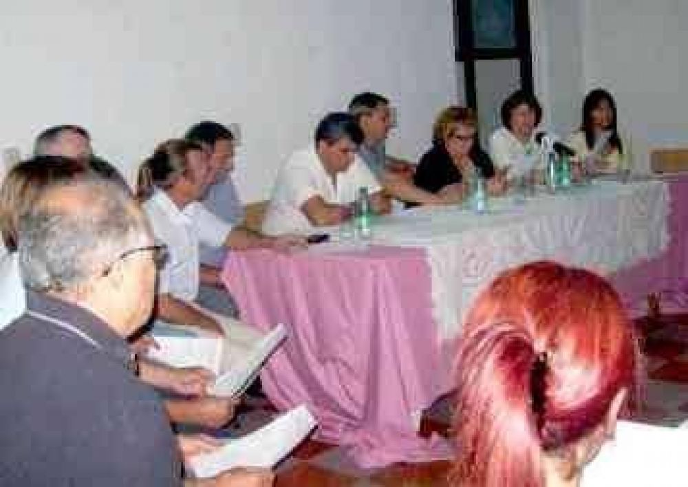 Reuni�n departamental por el "Plan Progresar"