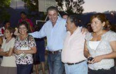 Rodolfo Urtubey: "Es importante que Cafayate crezca en inversiones productivas pero tambi�n en inversiones p�blicas"