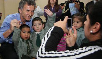 Macri llam� a "devolver a la Argentina al mundo"