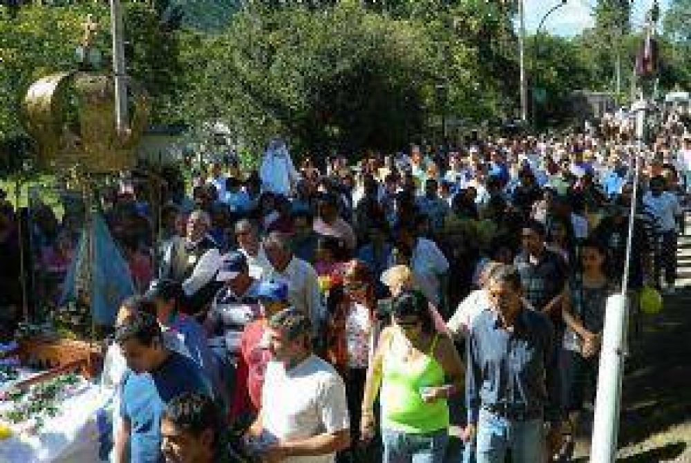 La Virgen del Valle visit� el pueblo de El Rodeo