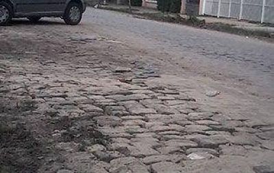 Reclaman que tras obras, les dejaron la calle �peor que antes�