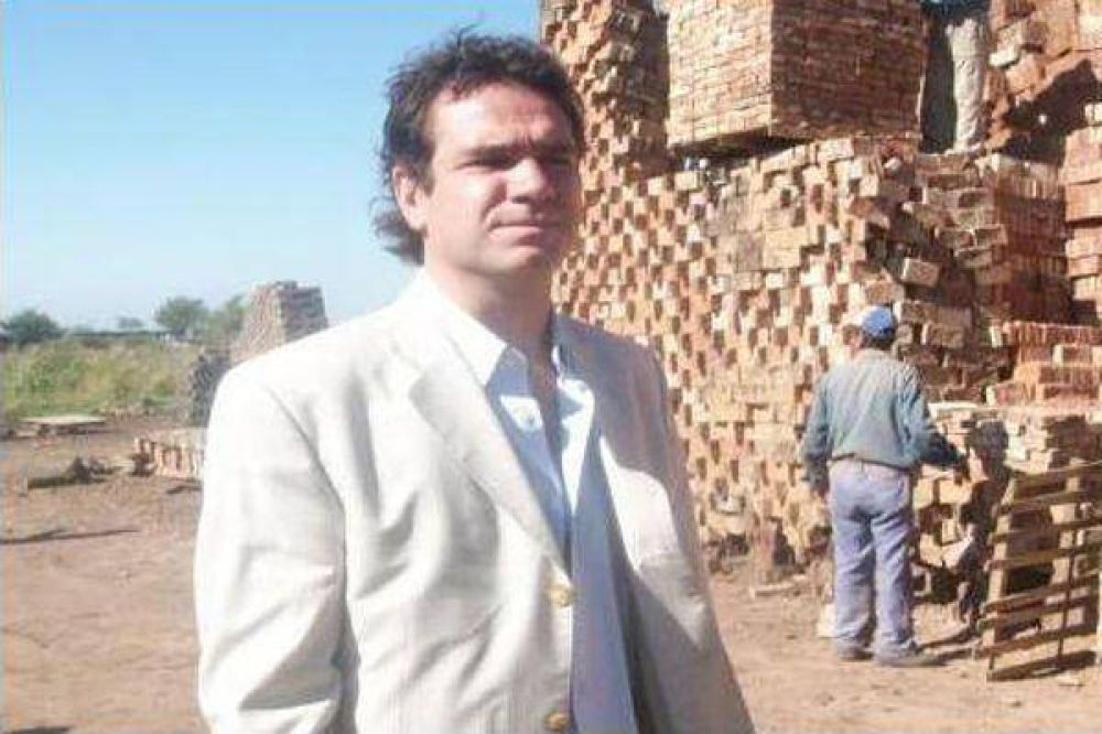 Dirigente cercano a Giustozzi abre una Fundaci�n en San Vicente