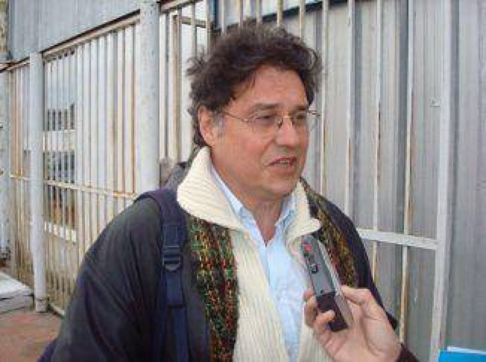 Guti�rrez blanquea a Robledo y lo desautoriza