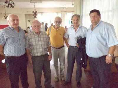 El secretario de la UCR nacional repudi� a los dirigentes que �toman el camino de la conveniencia personal�
