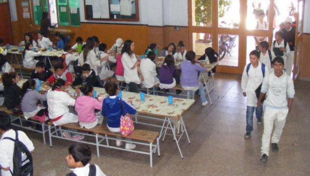 Cumple 10 a�os el pedido de un comedor para el Ipem 146