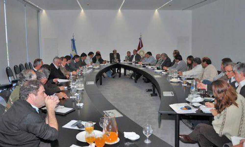 Intendentes pedir�n a De la Sota un reparto m�s justo de los recursos provinciales
