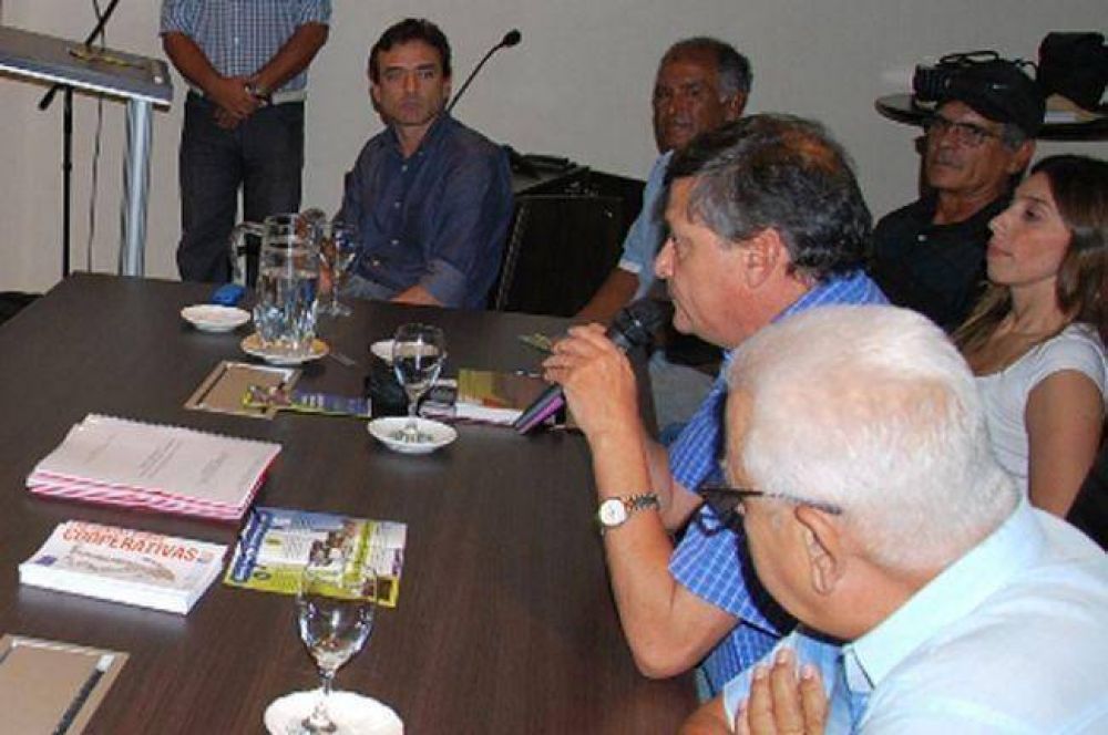 Peppo adelant� que ser�n mejoradas las viviendas de los ladrilleros