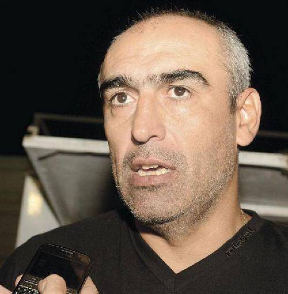 Renunci� el DT de Crucero del Norte