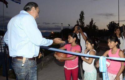 Rodolfo Urtubey: "Es importante que Cafayate crezca en inversiones productivas pero tambi�n en inversiones p�blicas"