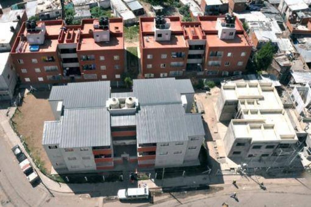 Intimar�n a due�os de m�s de 100 mil propiedades que figuran como bald�os
