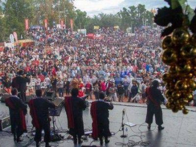 El Chaque�o prolong� la Serenata hasta el amanecer