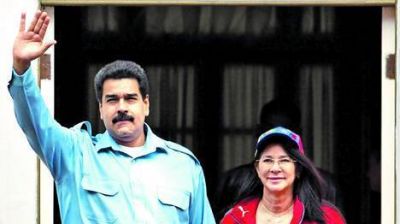 Maduro busca bajar la tensi�n y convoca a un di�logo nacional