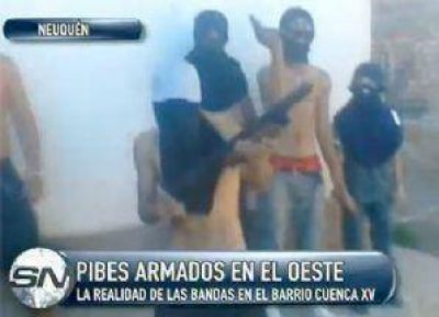 Nuevamente circulan fotos de menores armados en Neuqu�n