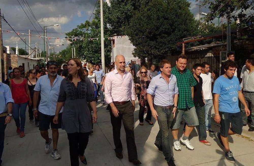Vidal, Larreta y Campbell caminaron el barrio San Jorge de San Fernando