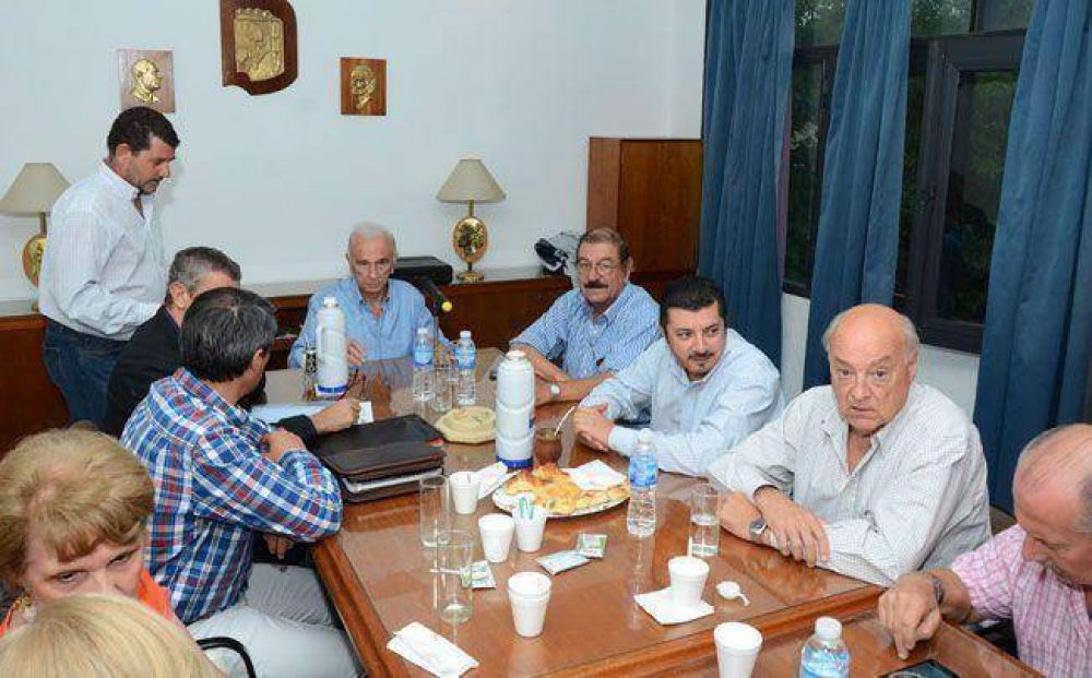 El Consejo del PJ pas� a un cuarto intermedio y el arreglo pol�tico aparece empantanado