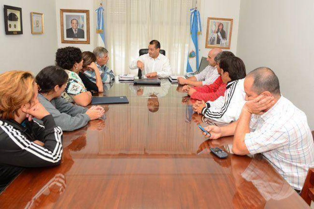 Vecinos inundados de "El Molino" lograron ver a Larra�aga: acordaron "medidas paliativas"
