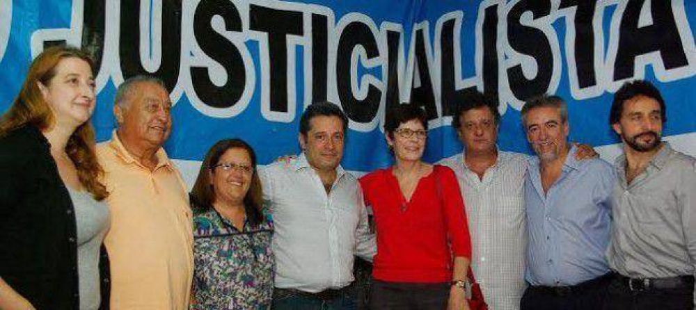 Acto en apoyo a V�ctor Santa Mar�a en Villa Lugano