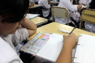 Hoy se presentan los docentes en las escuelas de Misiones