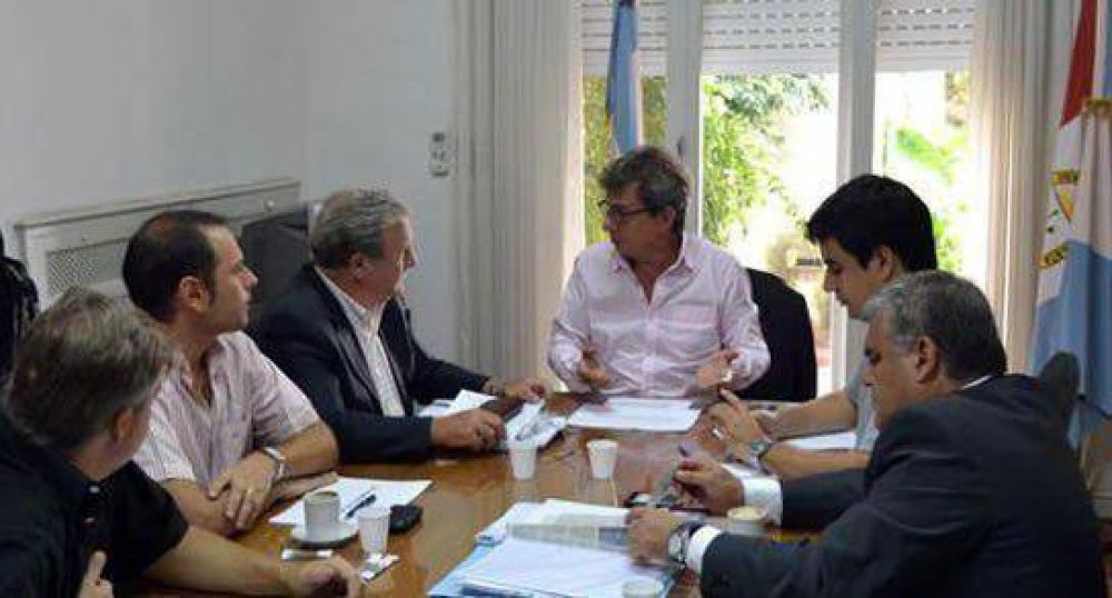 "Pintos y Barchetta no deben estar en el Enress"