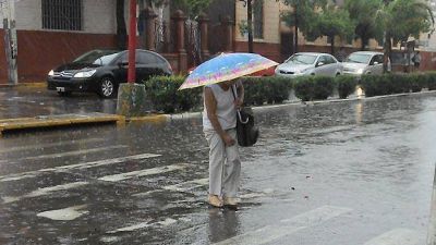 Llovi� durante la madrugada y rige un alerta por tormentas fuertes