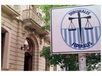 Juzgan a dos acusados de captar a una menor para prostituirla