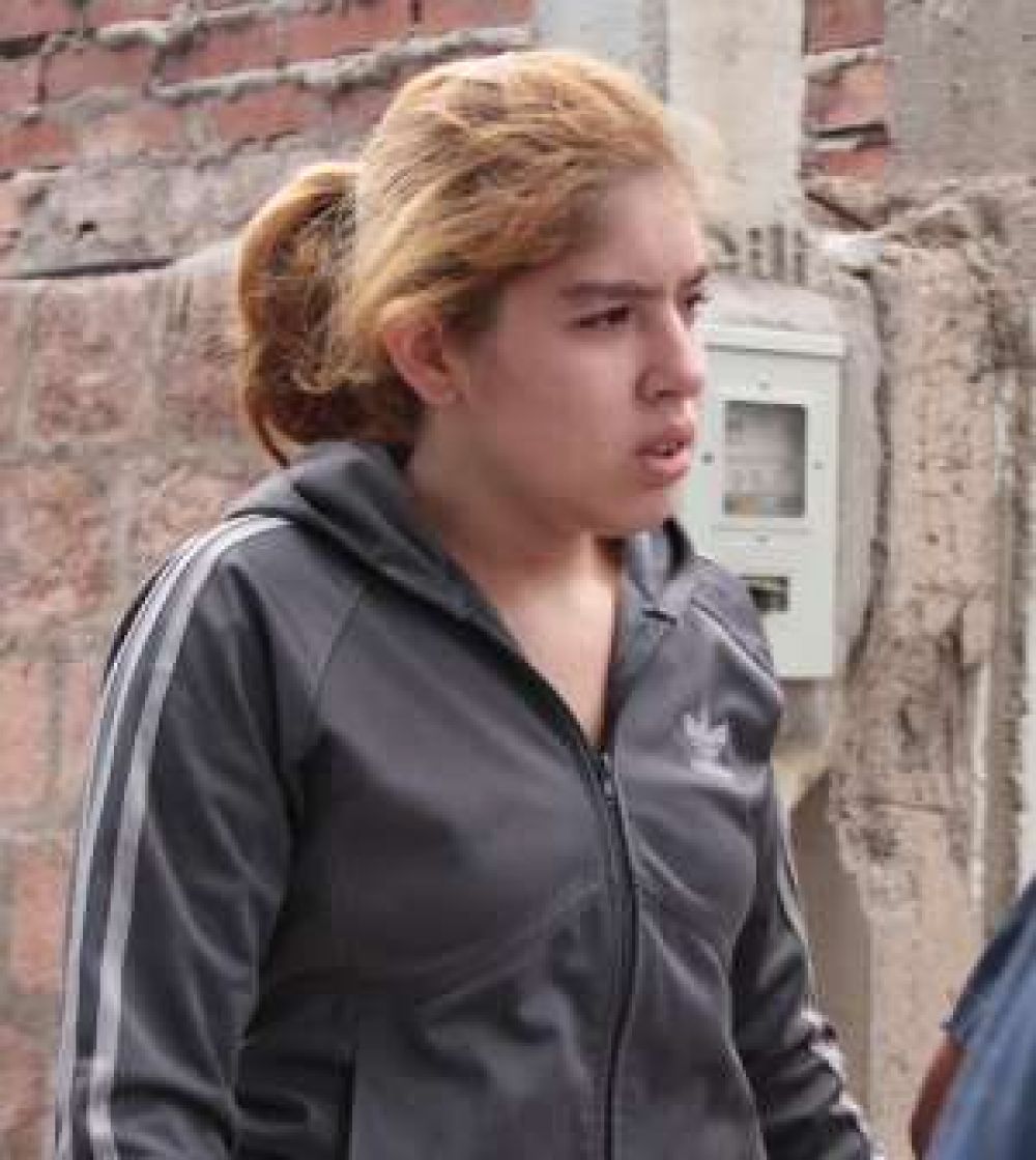 Dej� solos a sus 2 peque�os y uno muri� por un incendio