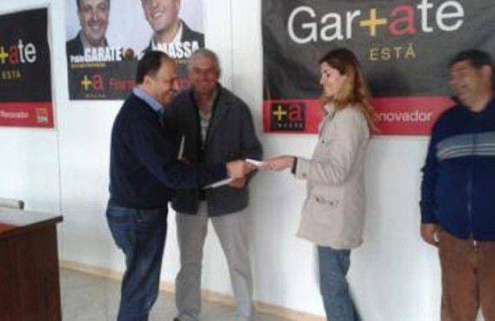 El Diputado Pablo Garate entreg� ayudas