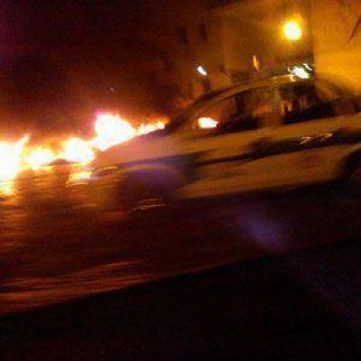 Taxistas realizan tres piquetes simult�neos en La Plata luego de un nuevo hecho delictivo