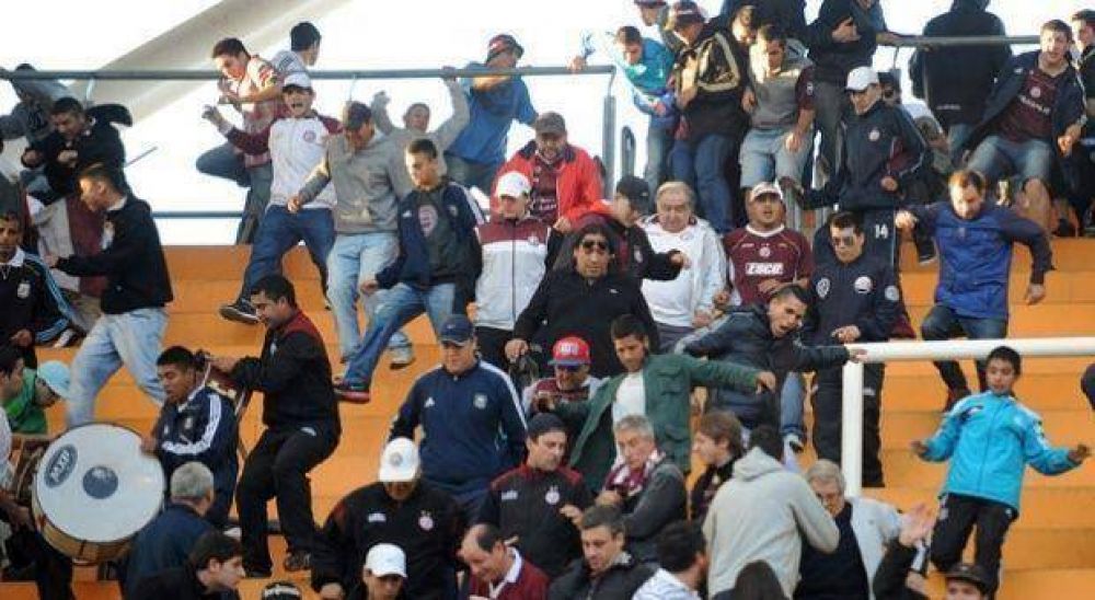 Scioli prepara proyecto de ley que va por "la tipificaci�n del delito de barras y reventa de entradas"
