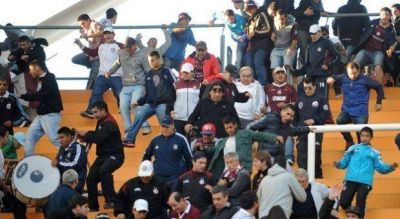 Scioli prepara proyecto de ley que va por "la tipificaci�n del delito de barras y reventa de entradas"