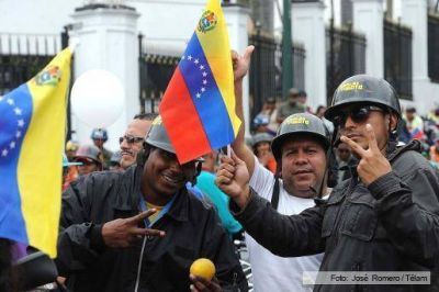 Capriles evit� el encuentro con Maduro y el gobierno confirm� la captura de un "mercenario"