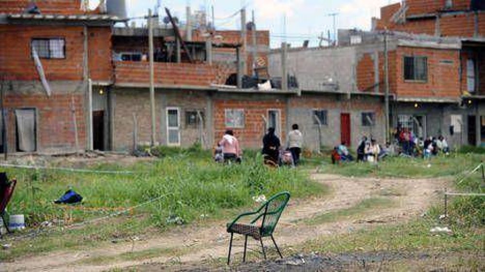 No hubo acuerdo y contin�a la toma en los terrenos cerca del Indoamericano