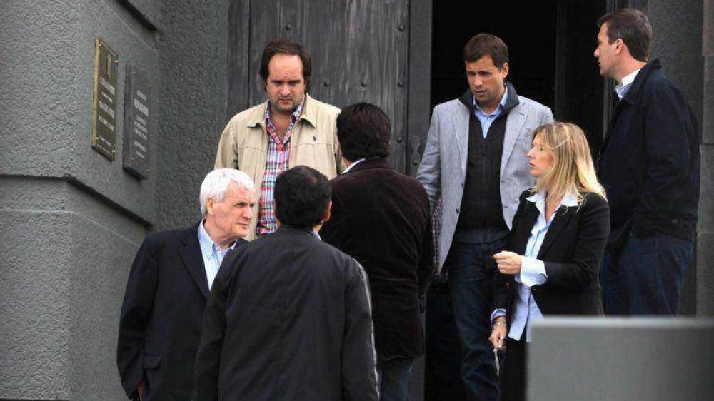 Cristina visit� el mausoleo de N�stor Kirchner en el d�a en que hubiese cumplido 64 a�os
