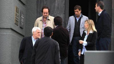 Cristina visit� el mausoleo de N�stor Kirchner en el d�a en que hubiese cumplido 64 a�os