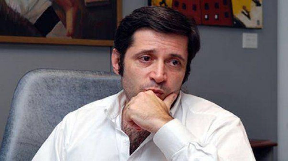 Victor Santa Mar�a: "El pedido de suspensi�n de las paritarias me hace acordar a la Alianza"